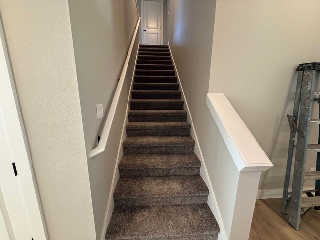 Building Photo - Spacious home in Bremerton.  Apply today t...