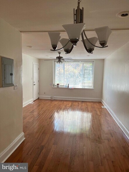 Building Photo - 63 Galveston Pl SW