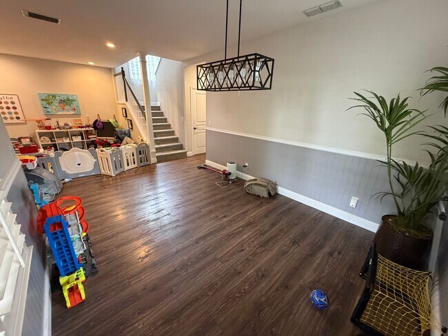 Building Photo - Remodeled 4-Bed Home with Pool in Charming Laguna West, Elk Grove Available now- Photos COMING SOON!