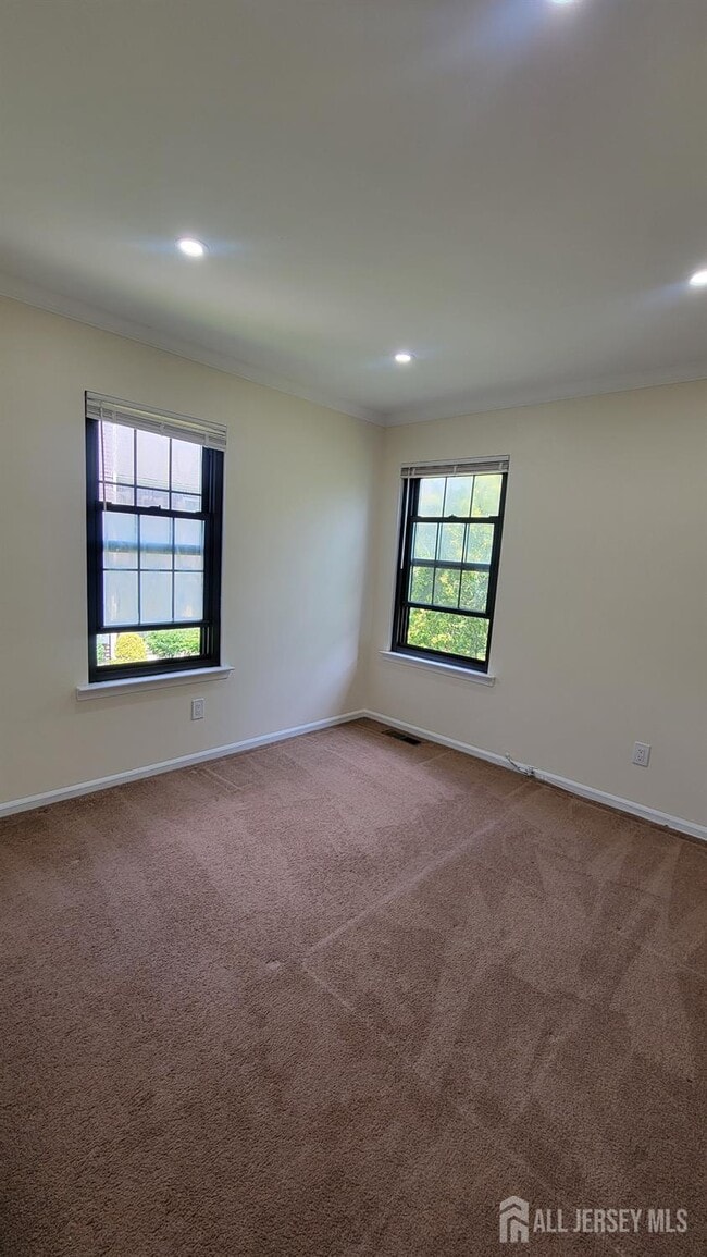 Building Photo - 138 Longfield Ct
