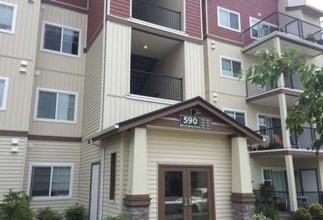 Building Photo - Perfect For Nursing Student - Beautiful Condo w/ Garage. Close To St. Vincents Hospital