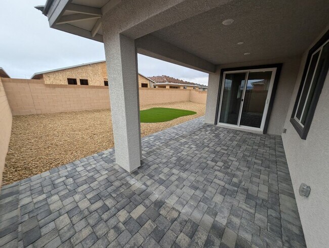 Building Photo - 1039 Forest Falcon Dr