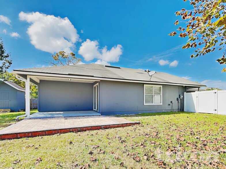 Building Photo - 3318 Citation Dr