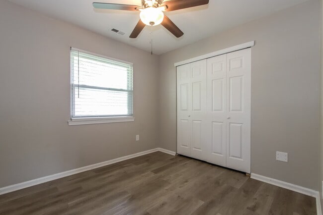 Building Photo - 12 Benedette Dr
