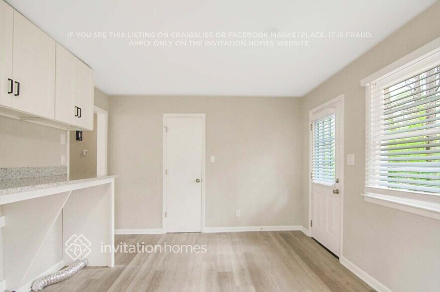 Building Photo - 1700 Woodland Rd