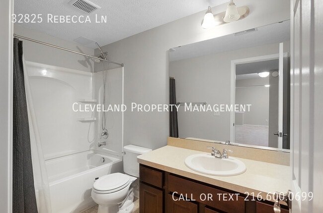Building Photo - 32825 Rebecca Ln