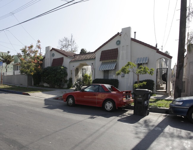 Building Photo - 4212-4216 1/2 Lockwood Ave