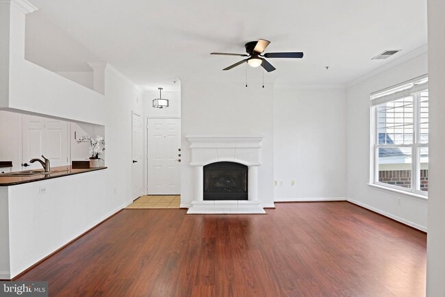 Building Photo - 12921 Centre Park Cir