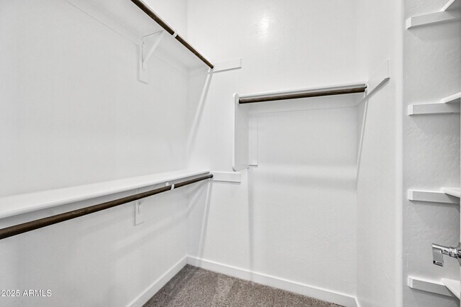 Building Photo - 14913 W Cottontail Ln