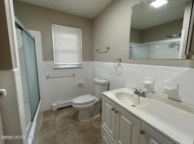 Building Photo - 501 Bismarck St