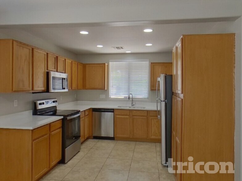 Building Photo - 3728 W Fremont Rd.