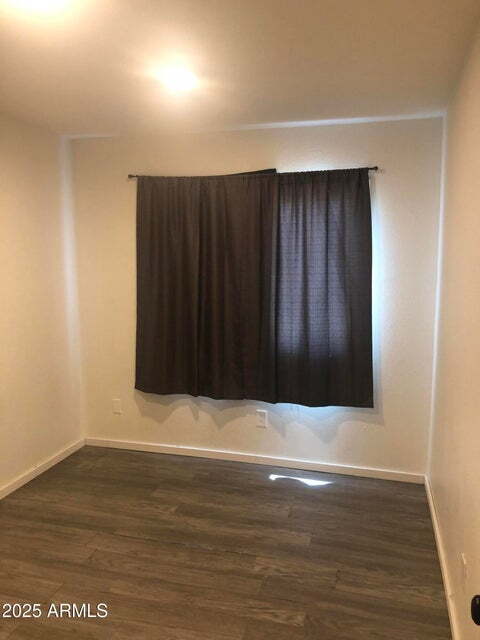 Building Photo - 2 Story Townhouse,  3 Bedroom, 1 Bathroom,...