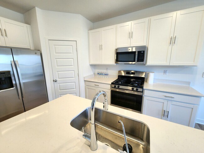 Building Photo - 17356 Rancorn Pl