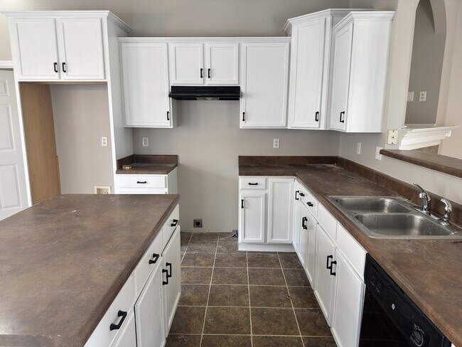 Building Photo - 1237 Travers Ln