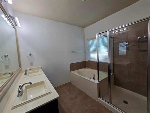 Building Photo - 10444 Merced Lake Rd