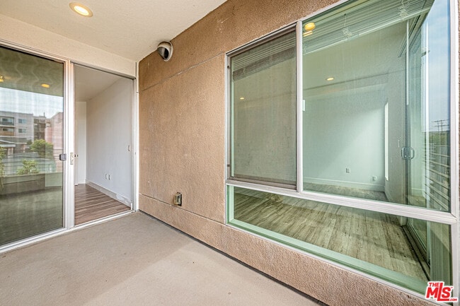 Building Photo - 1101 S Harvard Blvd