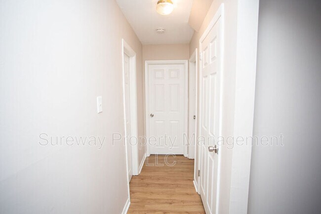 Building Photo - 13 Merion Terrace