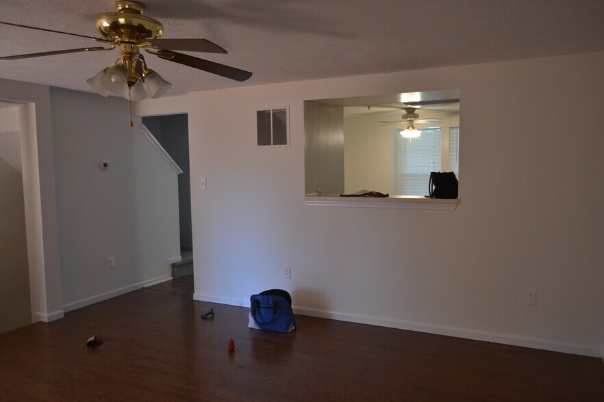 Living/dining room - 1269 Seminole Dr