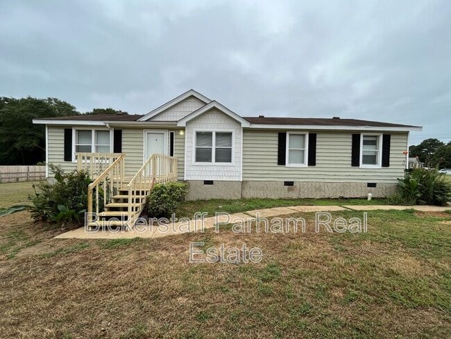 Primary Photo - 16 Lake Vista Dr