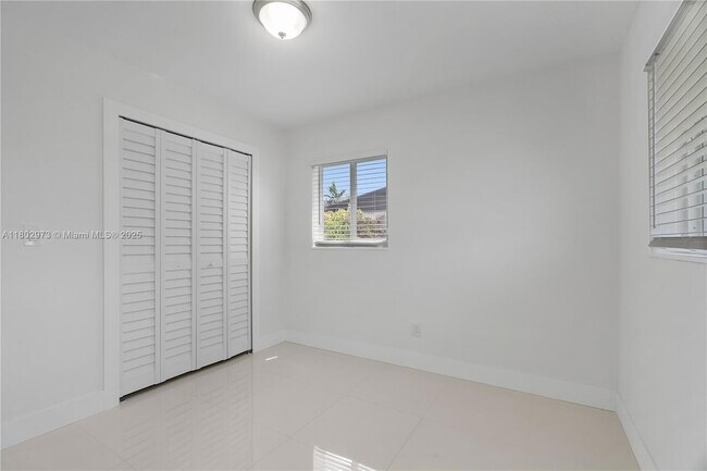 Building Photo - 10501 SW 53rd St