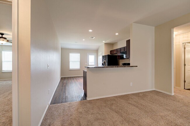 Building Photo - Stunning 3-Bedroom Home in Beautiful Piedmont Community!