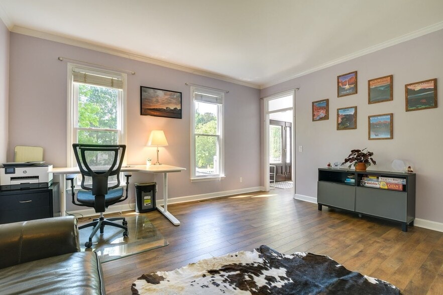 Building Photo - 5518 Tahoe Dr