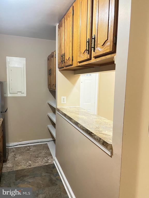 Building Photo - 516 N Patterson Park Ave