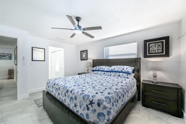 Building Photo - 149 Crescent Dr