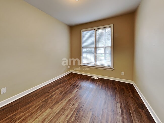 Building Photo - 1100 Secotan Pl