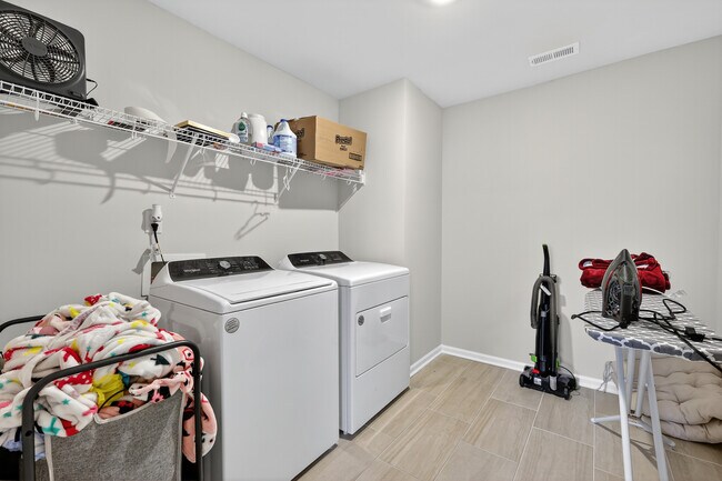Building Photo - 103 Bird Dog Dr