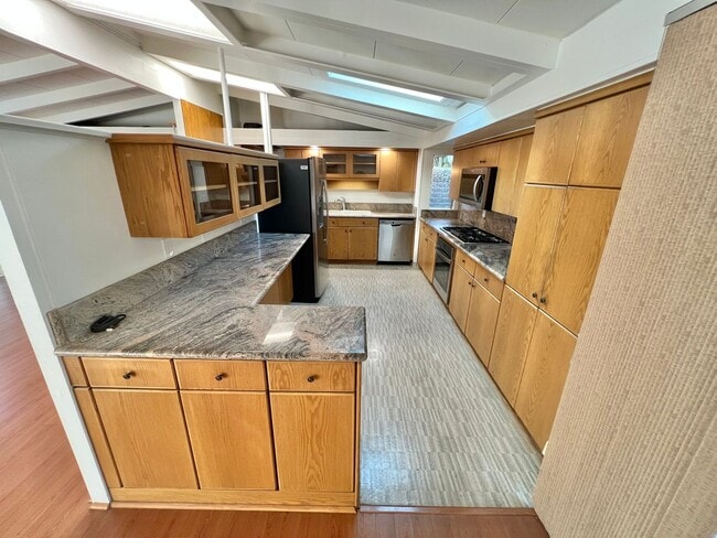 Building Photo - 3063 Volk Ave