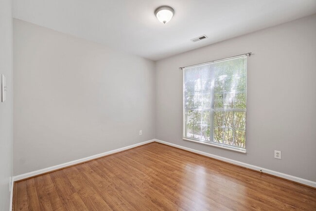 Building Photo - Beautiful 3 Bedroom Ranch Home Located In Ballantyne Area