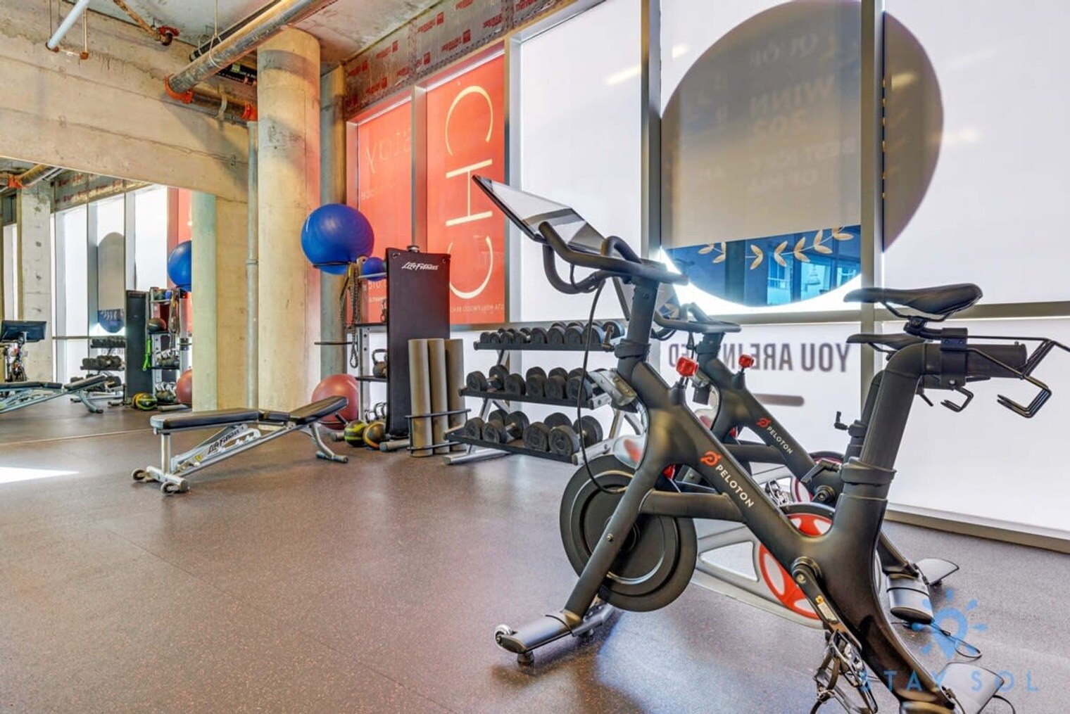 Building Photo - 327 Pierce St