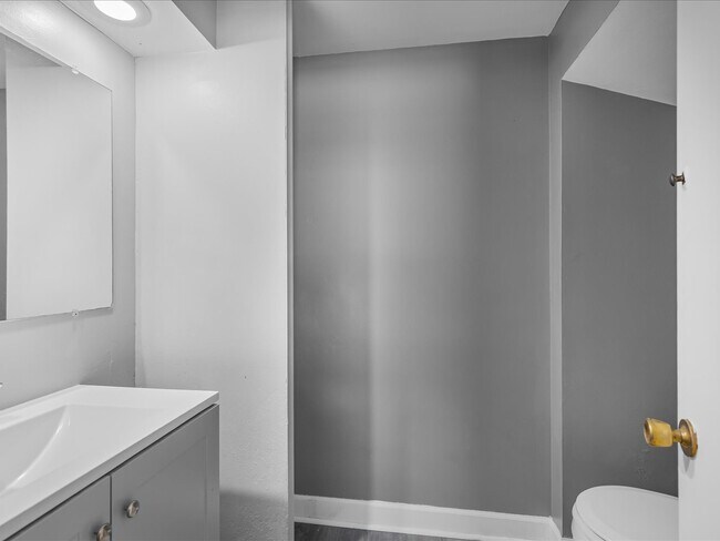 Building Photo - 1111 20th St