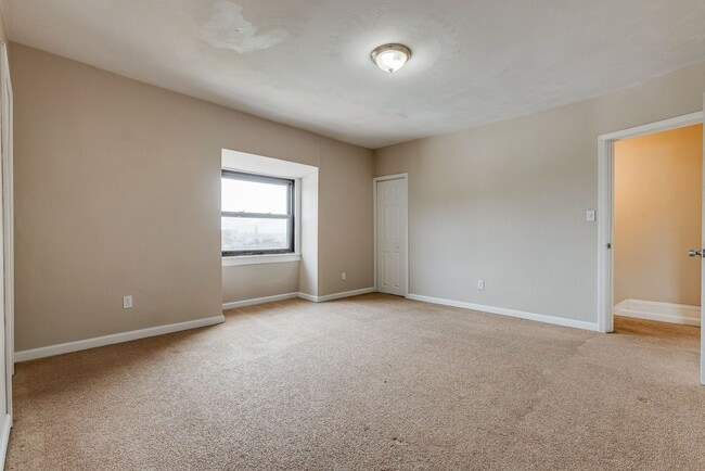 Building Photo - 1922 Shamokin St