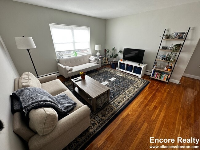 Building Photo - 61 Selkirk Rd