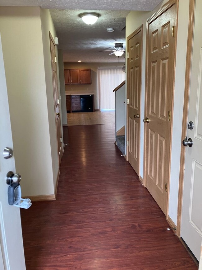 Building Photo - 1046 Laurel Tree Ct