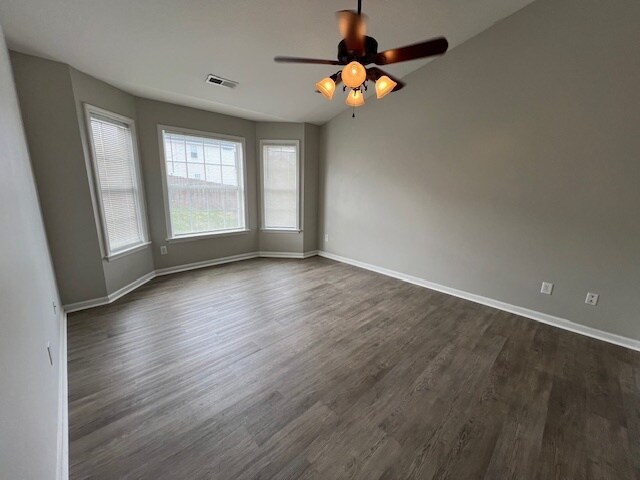 Building Photo - 434 Fernway Dr