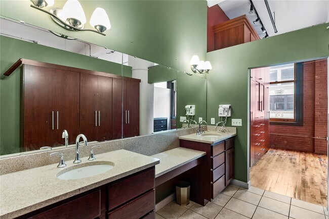 Building Photo - 1520 Washington Ave