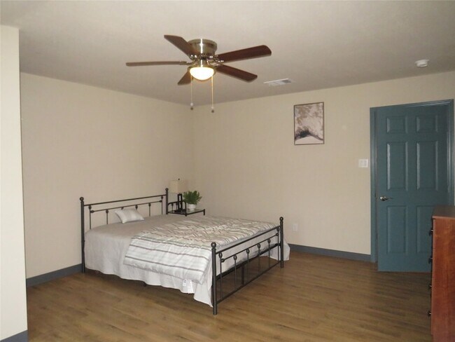 Building Photo - 12069 Joyce Ln