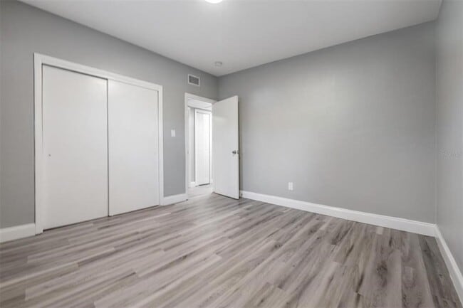 Building Photo - 810 Jurgens St