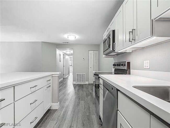 Building Photo - 17426 Birchwood Ln