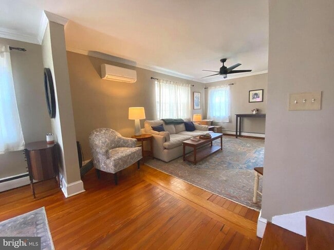 Building Photo - 20 E Abington Ave