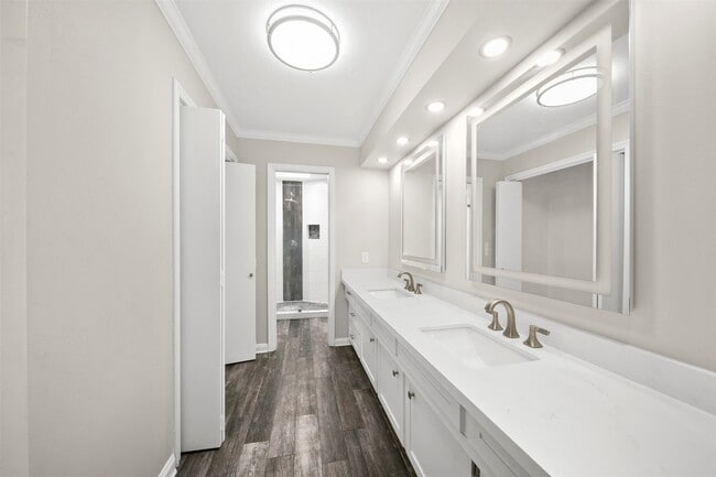 Building Photo - 4109 Meyerwood Dr