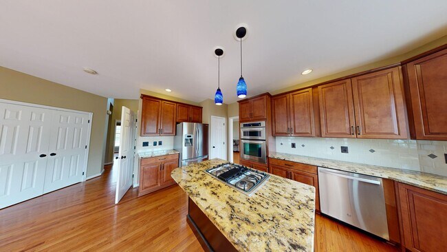 Building Photo - 43799 Abbott Pl