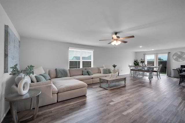 Building Photo - 613 Mayfield Dr