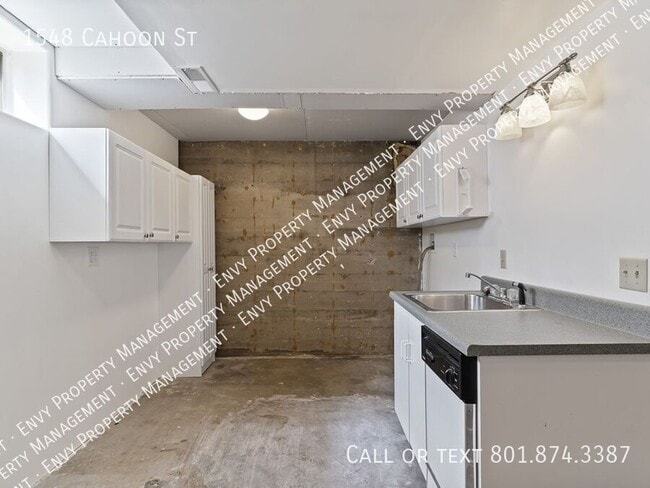 Building Photo - 1548 Cahoon St