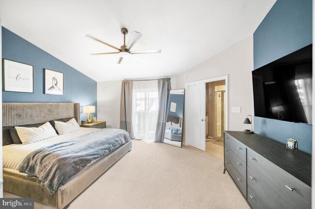 Building Photo - 2609 Campus Way N