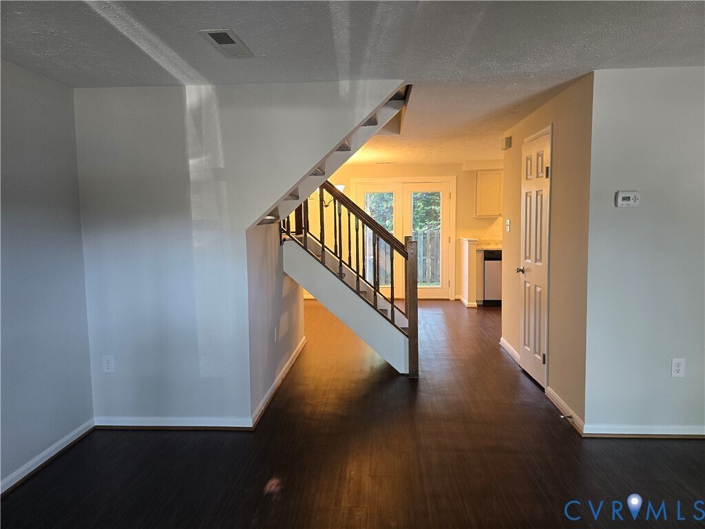 Building Photo - 4960 Finnegan Ct