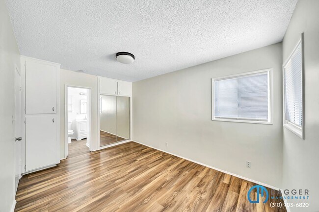 Building Photo - 17917 Evelyn Ave